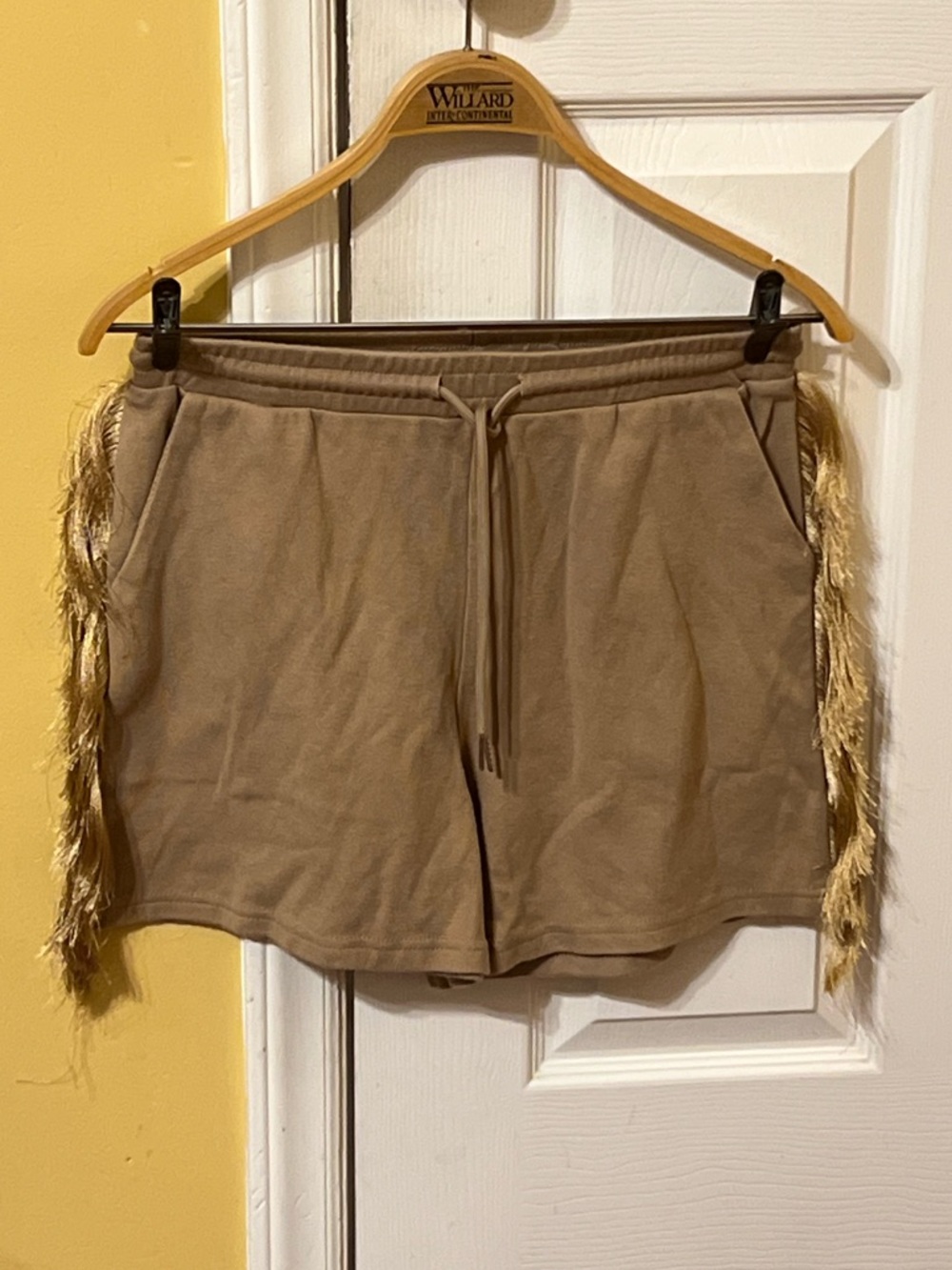 Mina Monroe Women’s Casual Drawstring Shorts in Taupe with Fringe Trim size L